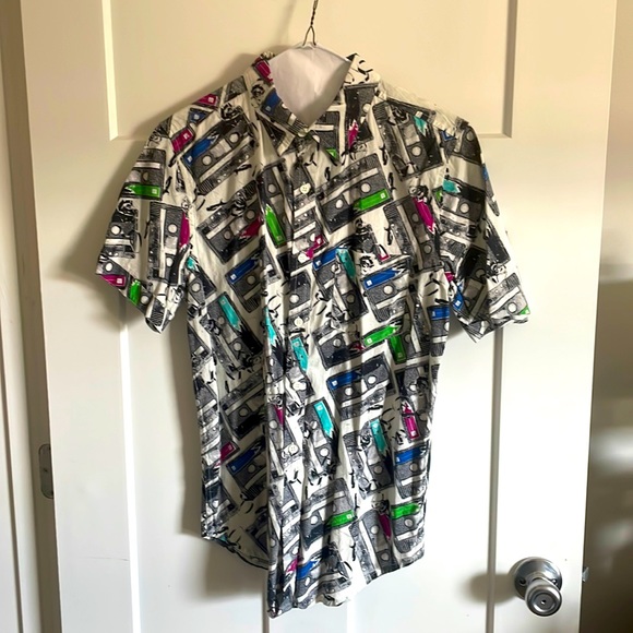 Retro Cassette Graphic Button Front - Picture 1 of 2